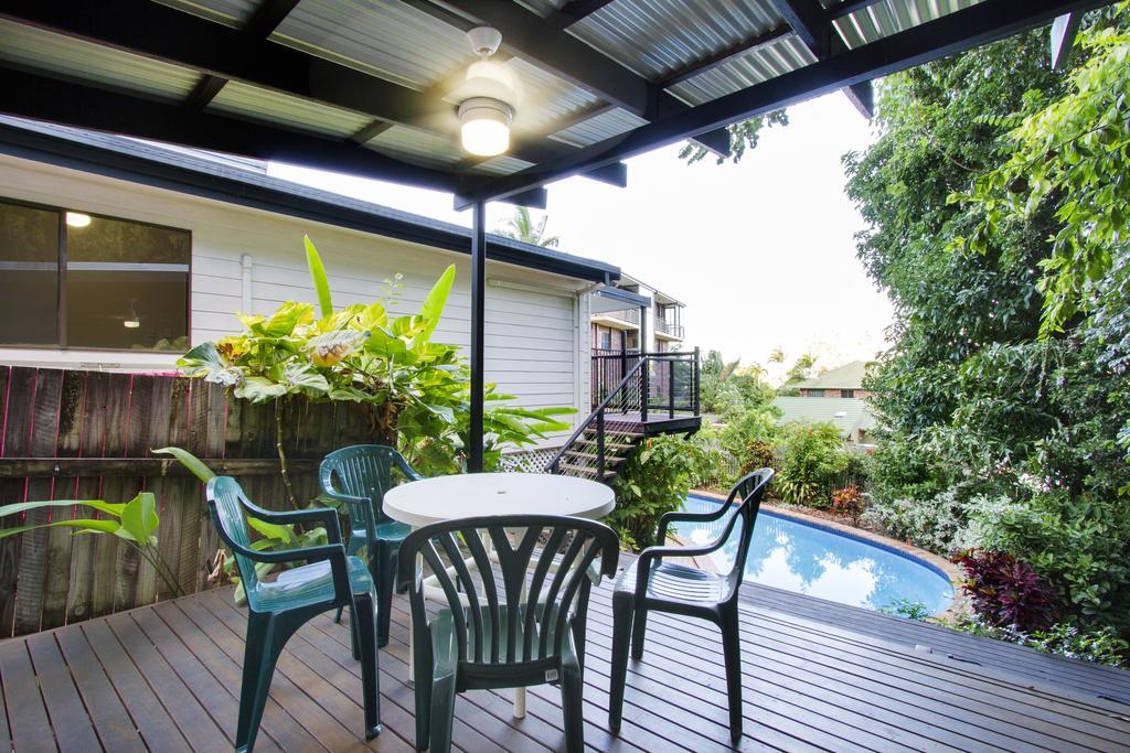 Heliconia On Kara Villa Airlie Beach Exterior photo