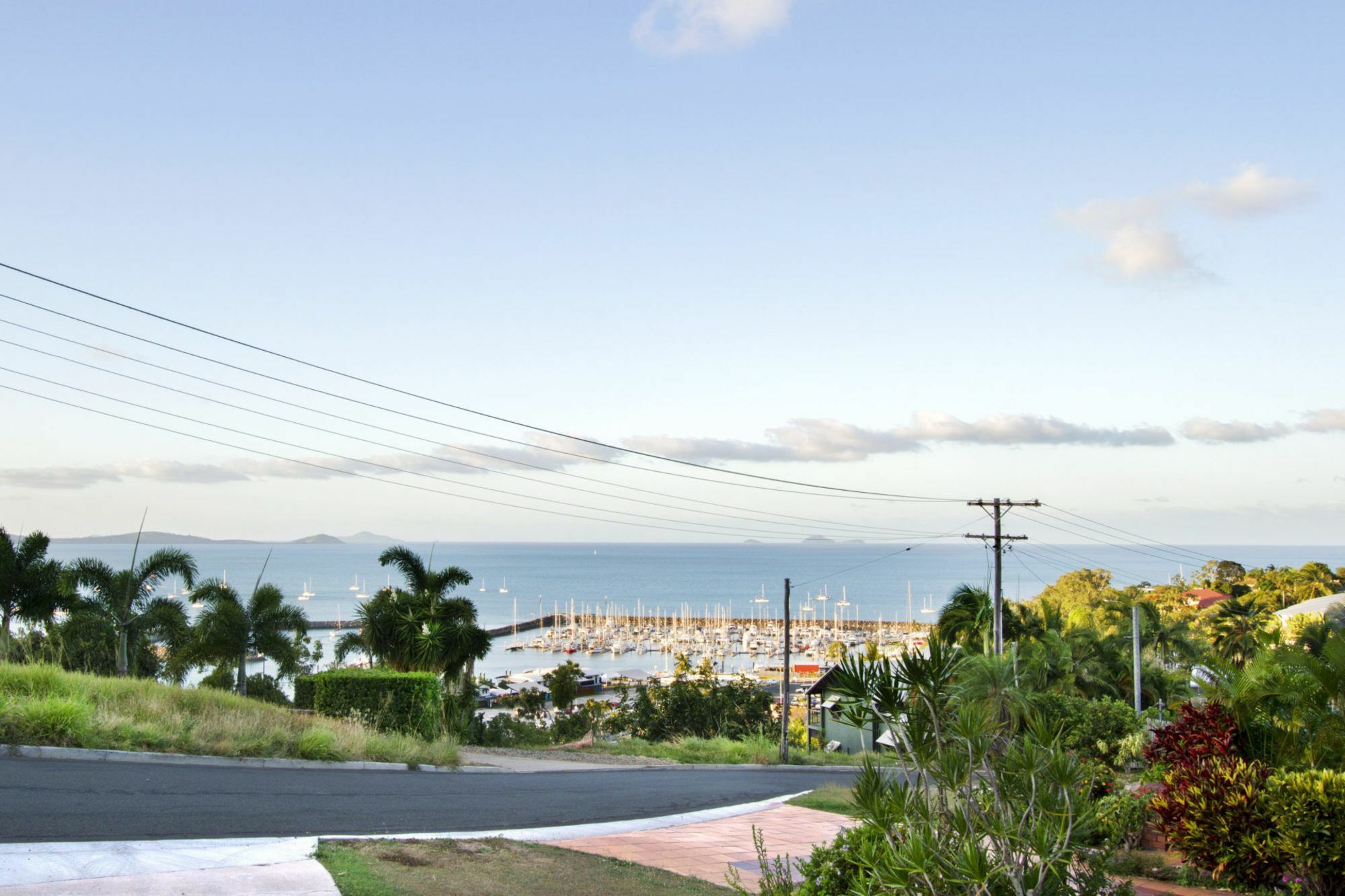 Heliconia On Kara Villa Airlie Beach Exterior photo